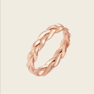 ✨ LAST ONE! NEW Rose Gold French Braid Dainty Ring